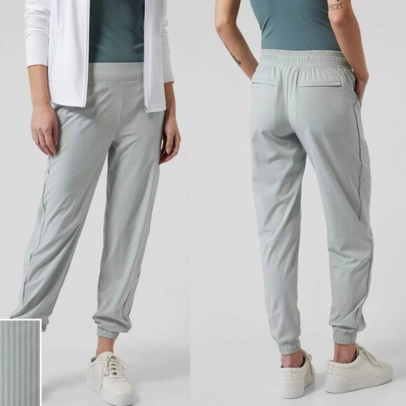 Athleta Women's Brooklyn Textured City Stripe Coast Sage Green Jogger Size 4 - Picture 1 of 9